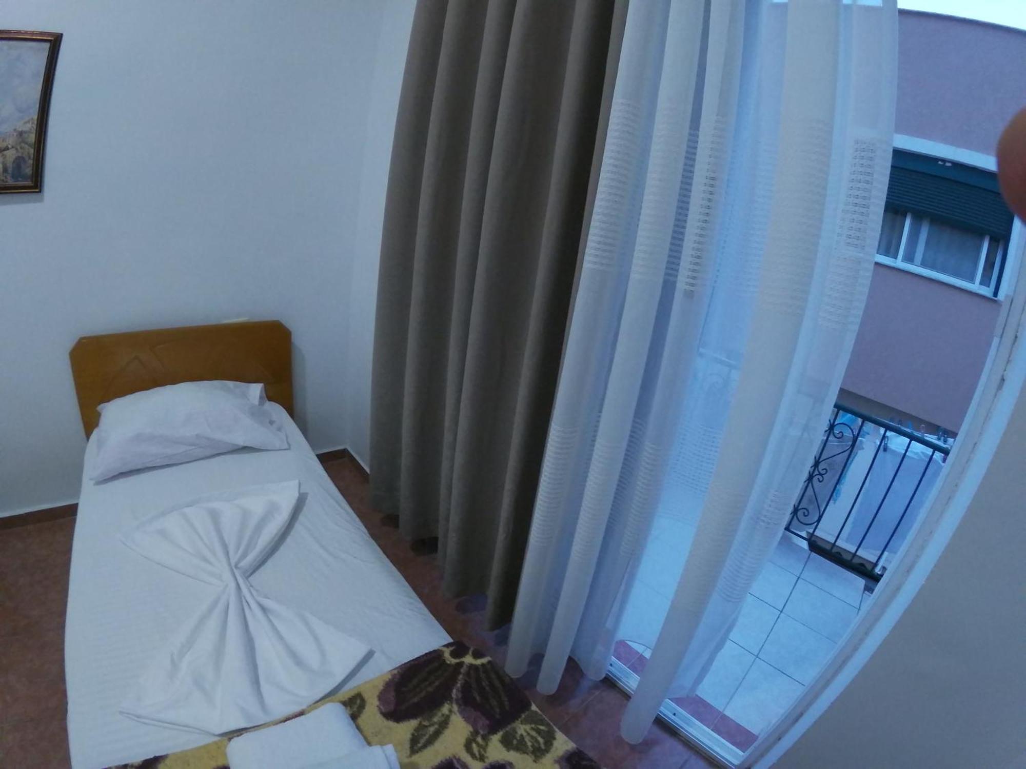 Casa Mia Economy Condos Sarandë Eksteriør bilde